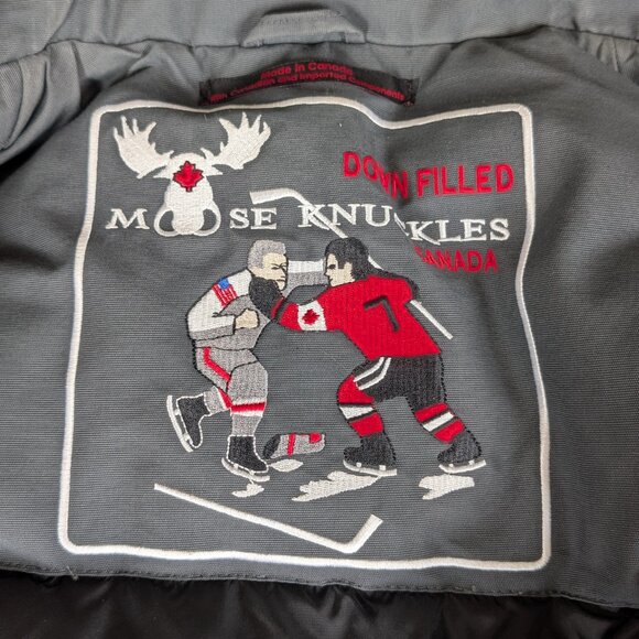 Moose Knuckles genuine parka with blue fox - Picture 6 of 12